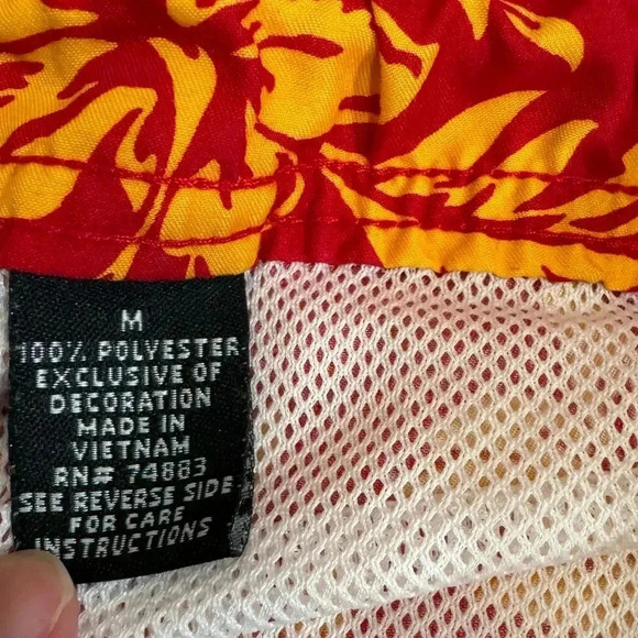 Consensus Men's M Swim Trunks Hawaiian Red with Mesh Liner, Pockets - Picture 2 of 7